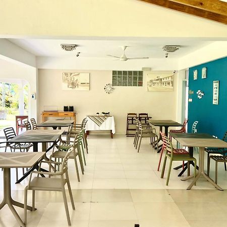 La Modestie Guest House Grand Anse  Bagian luar foto