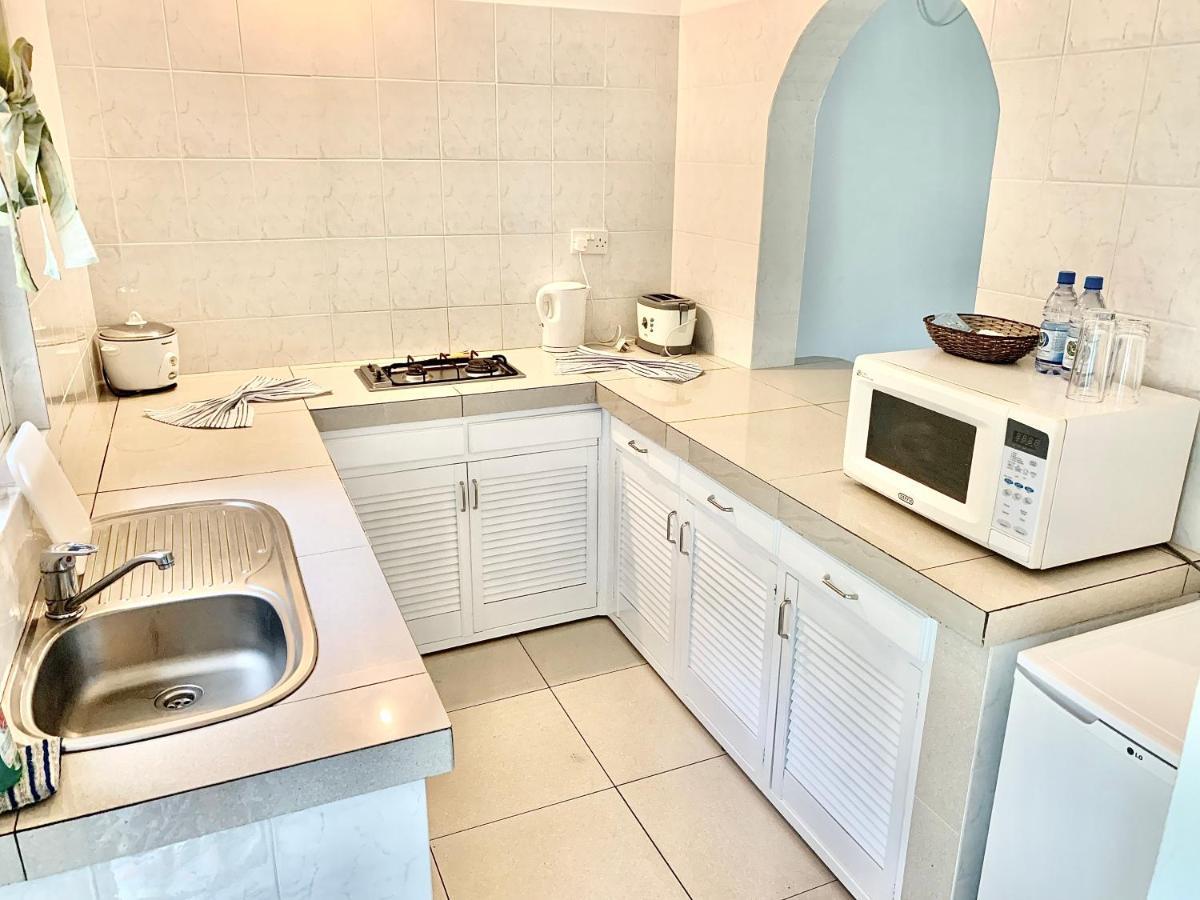 La Modestie Guest House Grand Anse  Bagian luar foto