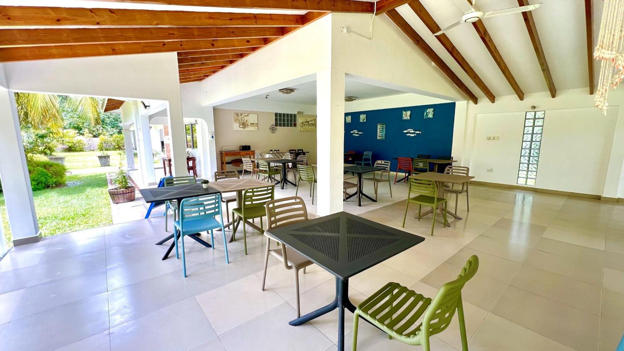 La Modestie Guest House Grand Anse  Bagian luar foto