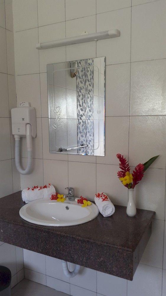 La Modestie Guest House Grand Anse  Bagian luar foto