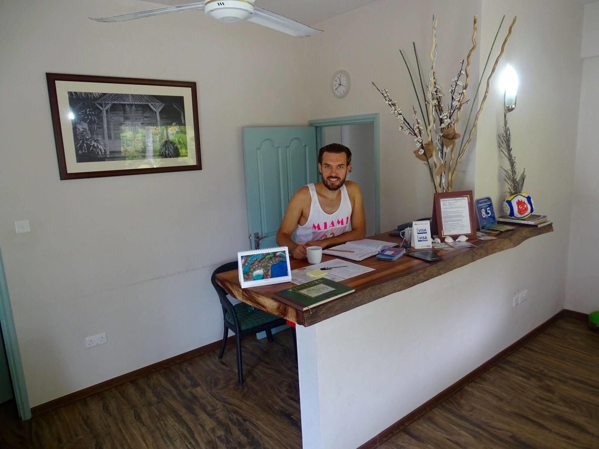 La Modestie Guest House Grand Anse  Bagian luar foto