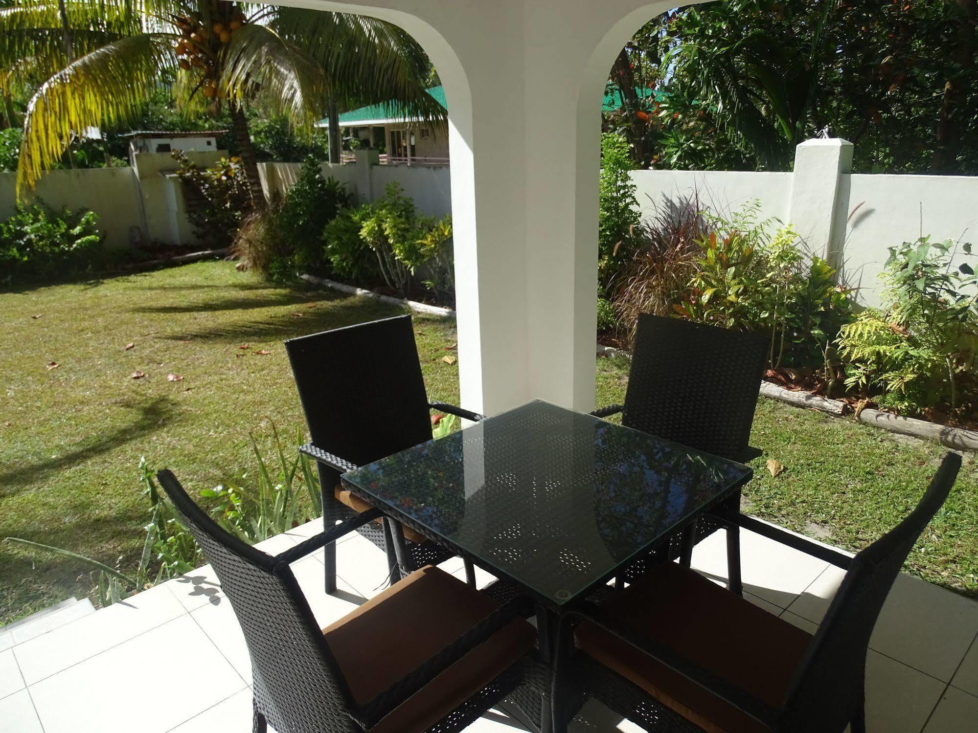 La Modestie Guest House Grand Anse  Bagian luar foto