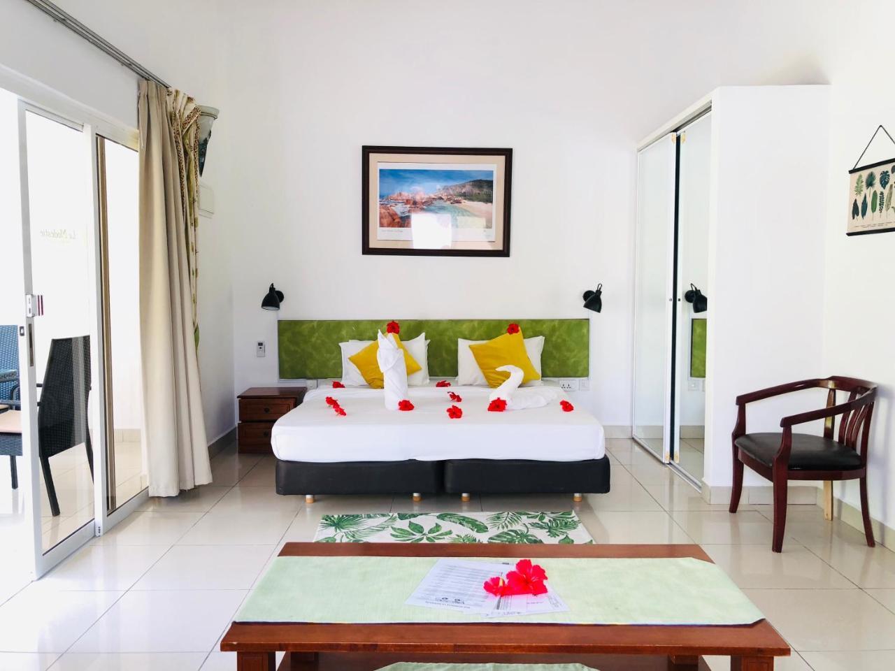 La Modestie Guest House Grand Anse  Bagian luar foto