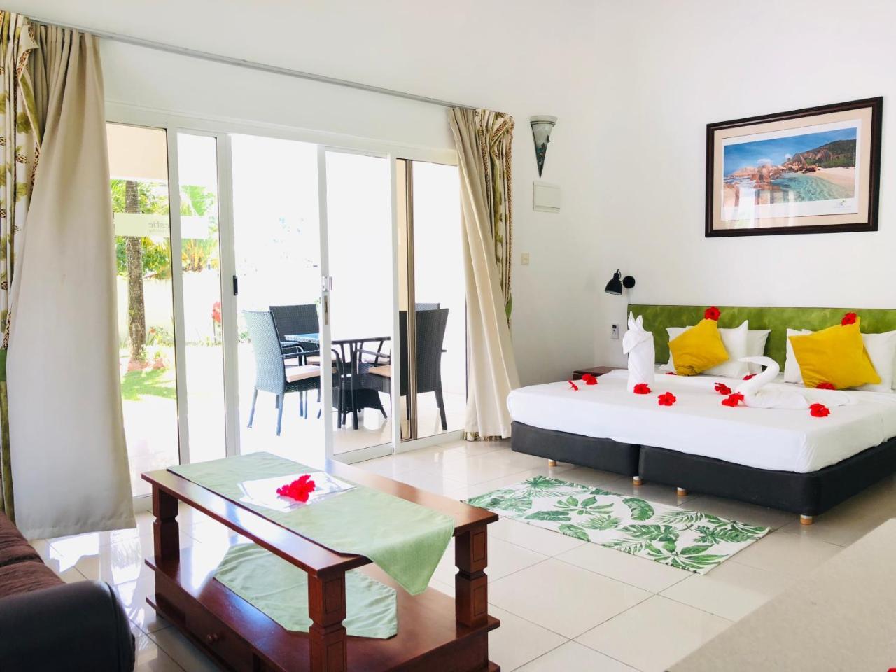 La Modestie Guest House Grand Anse  Bagian luar foto
