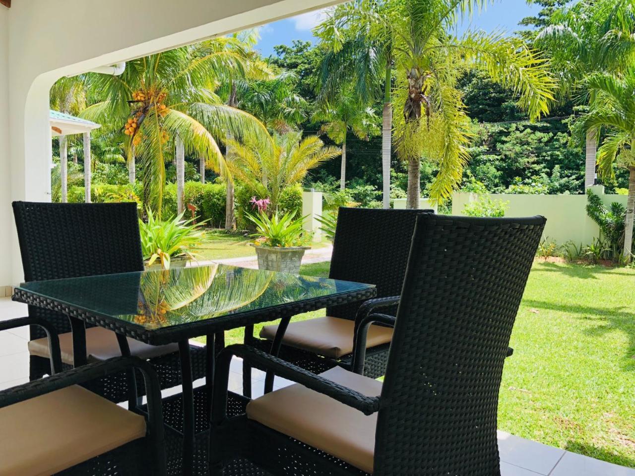 La Modestie Guest House Grand Anse  Bagian luar foto
