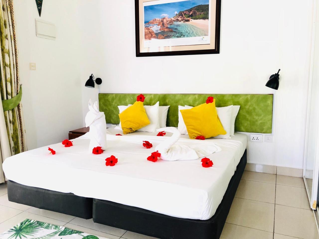 La Modestie Guest House Grand Anse  Bagian luar foto