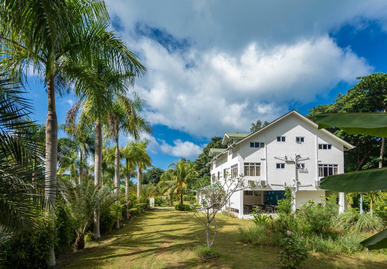 La Modestie Guest House Grand Anse  Bagian luar foto