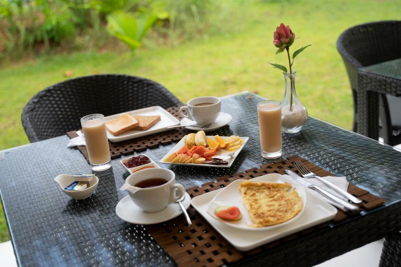 La Modestie Guest House Grand Anse  Bagian luar foto